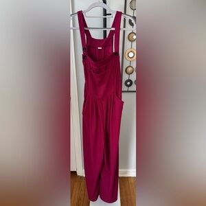 HALARA Strapless Pocket Dress in Berry